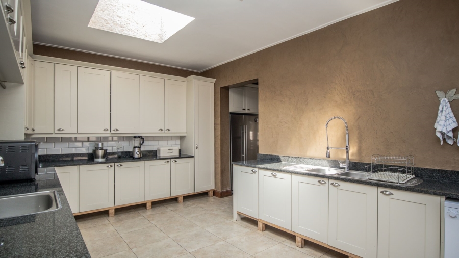 4 Bedroom Property for Sale in The Coves North West